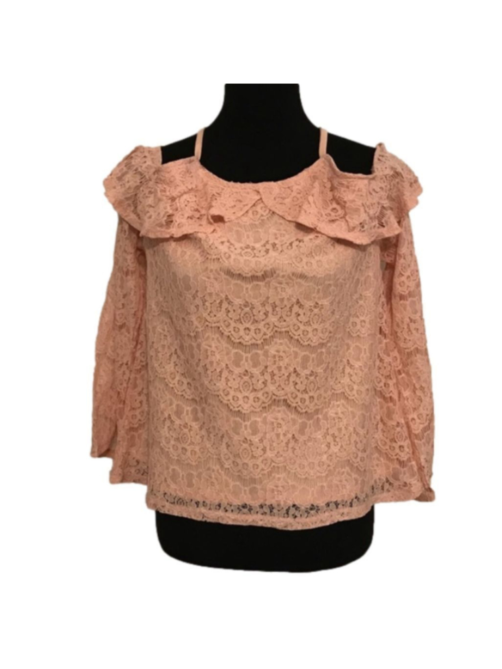 PINK LACE COLD SHOULDER TOP